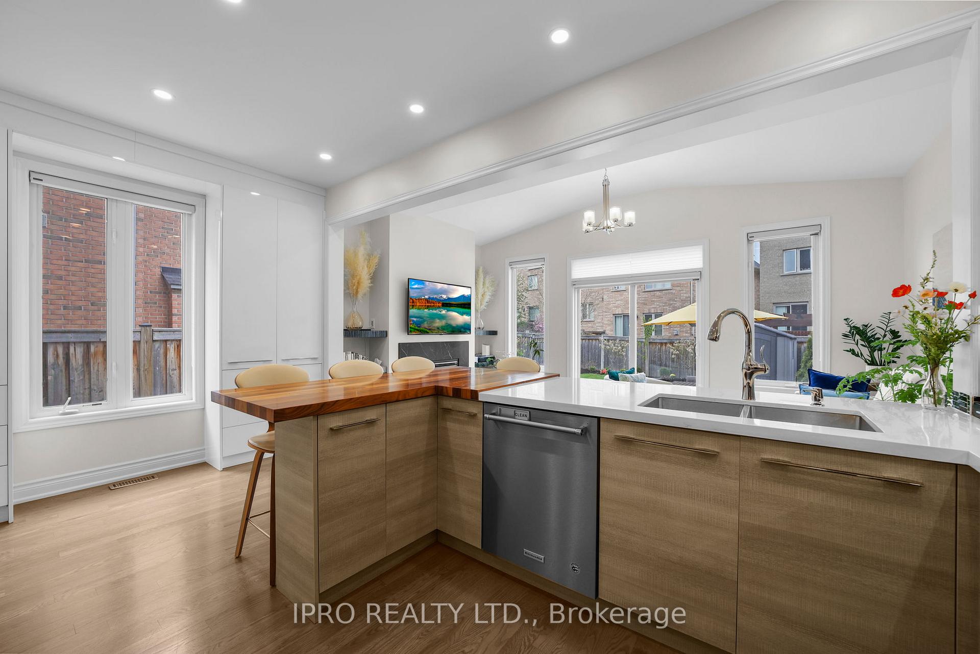 Photo 20 of 111 Ostrovsky Road, Vaughan, Vellore Village — HOMEH