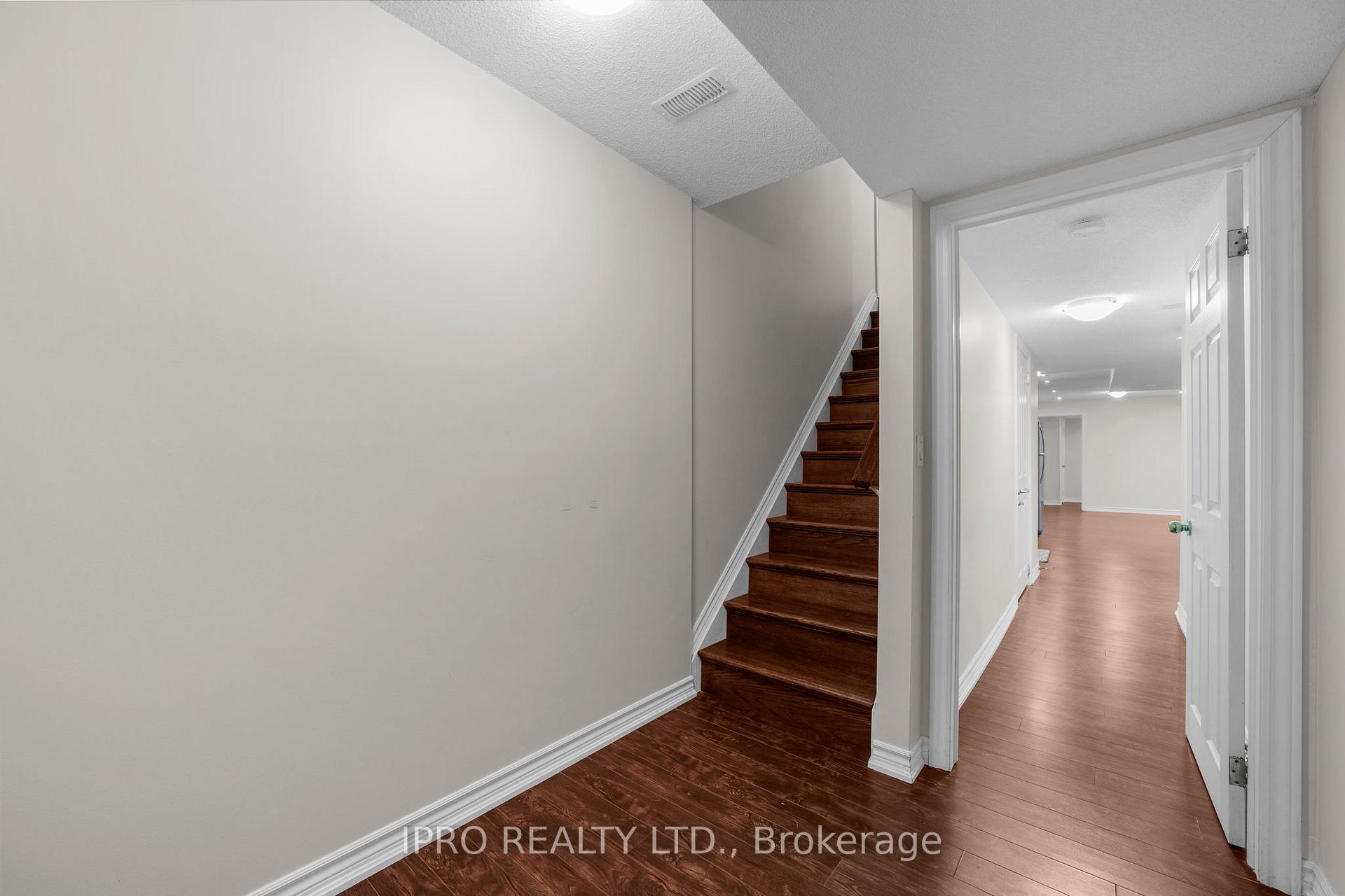 Photo 17 of 111 Ostrovsky Road, Vaughan, Vellore Village — HOMEH