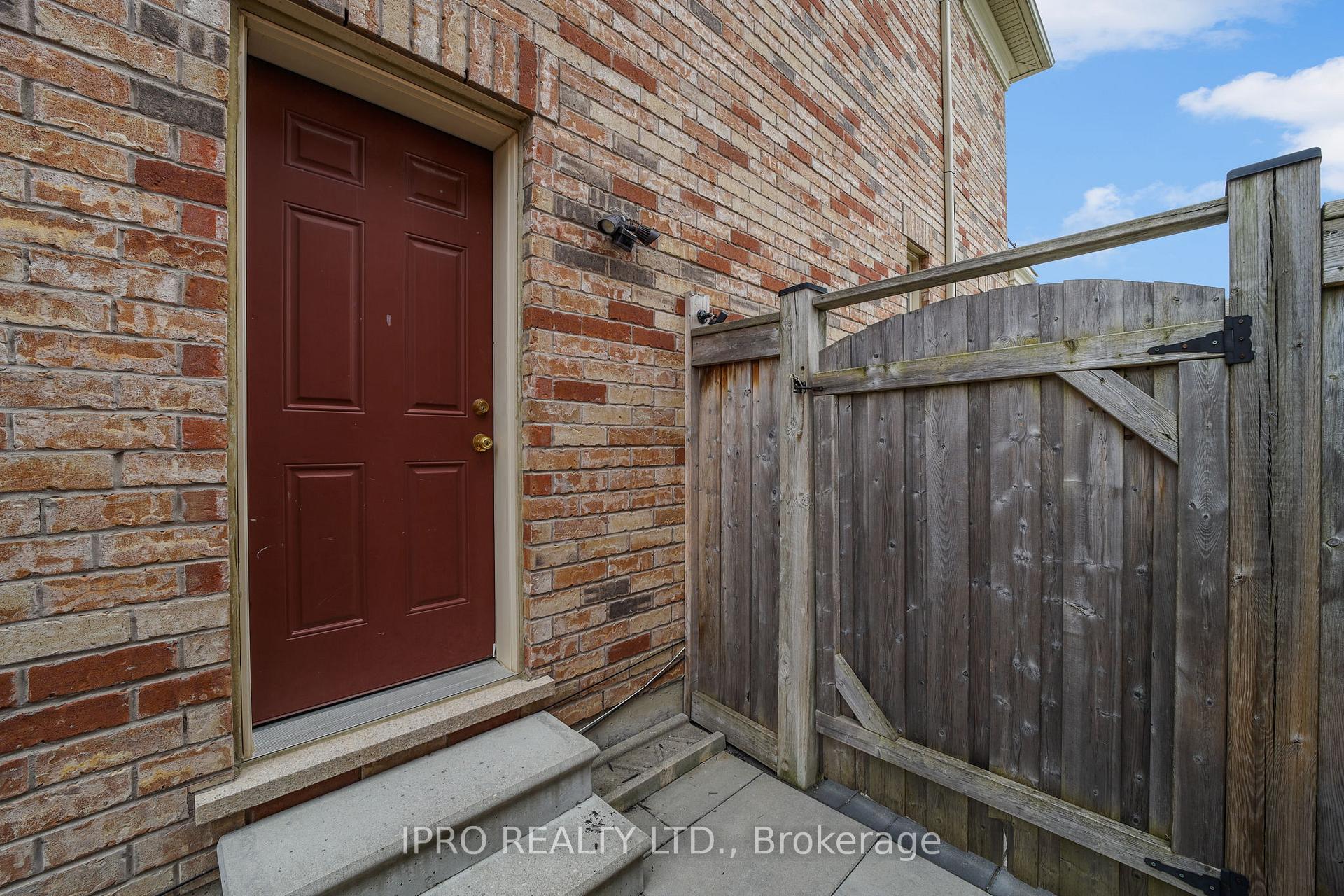 Photo 32 of 111 Ostrovsky Road, Vaughan, Vellore Village — HOMEH
