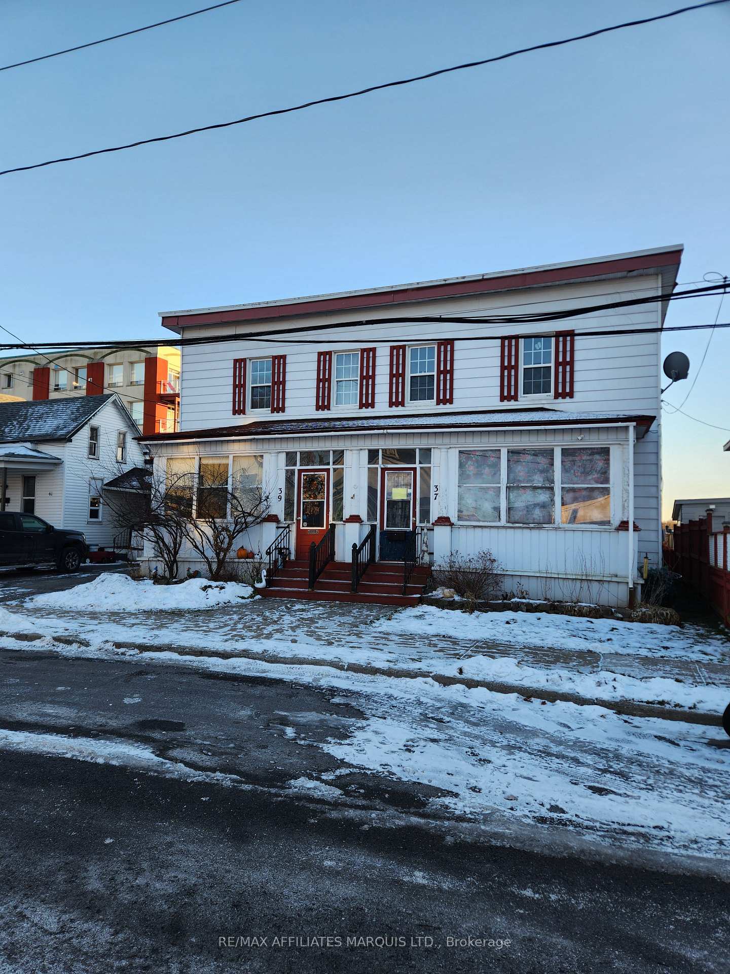 Front of 37-39 Duncan Street