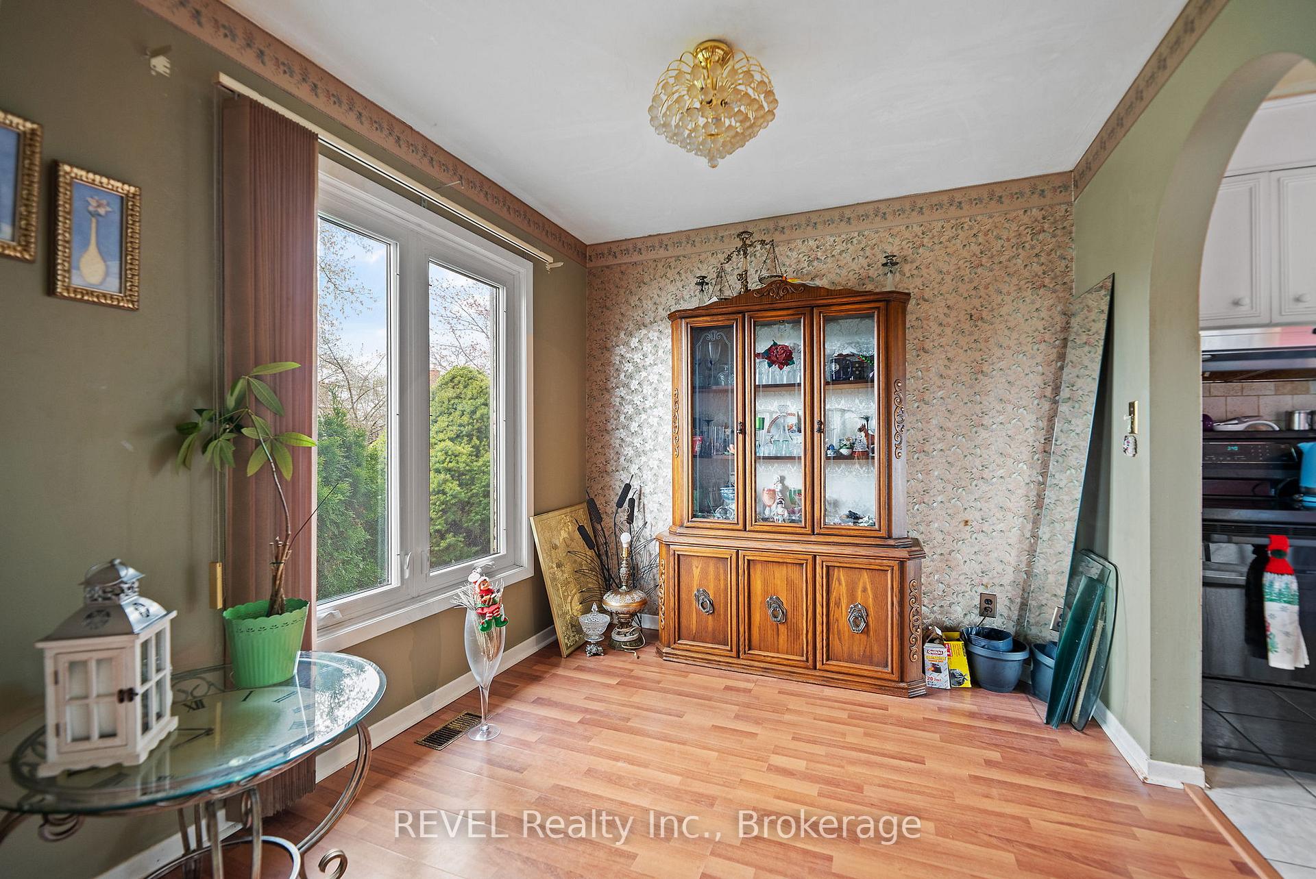 Photo 9 of 5 Cascade Court, St. Catharines, Secord Woods — HOMEH