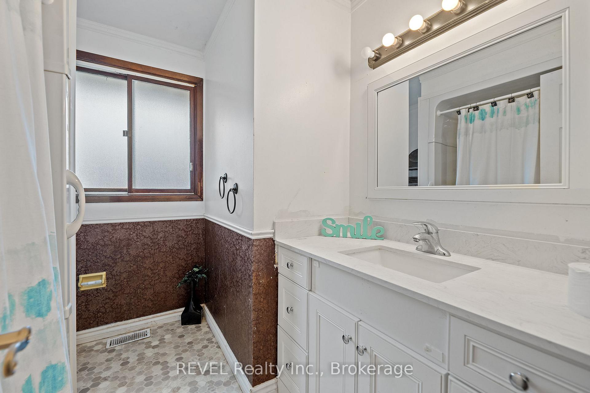 Photo 23 of 5 Cascade Court, St. Catharines, Secord Woods — HOMEH