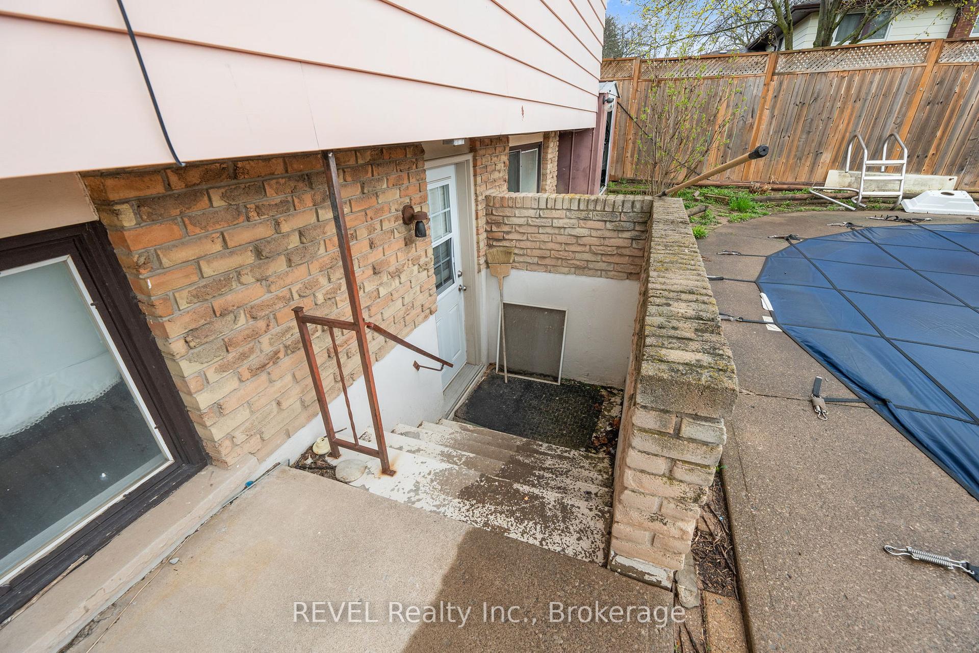 Photo 22 of 5 Cascade Court, St. Catharines, Secord Woods — HOMEH