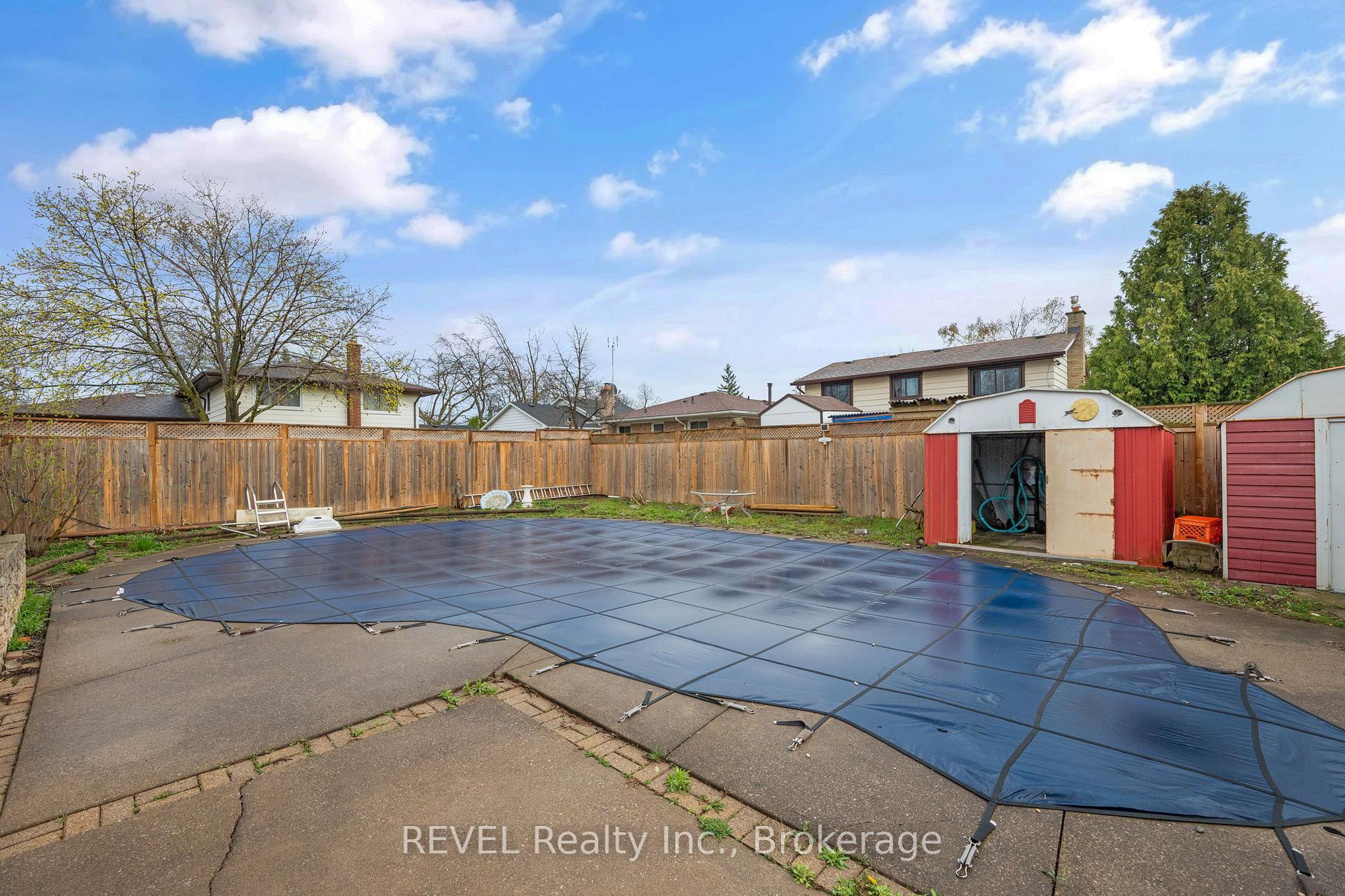 Photo 21 of 5 Cascade Court, St. Catharines, Secord Woods — HOMEH