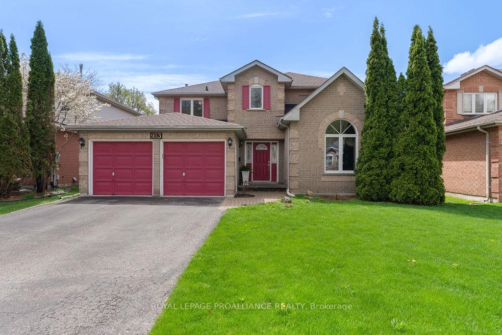 Photo 1 of 933 Ridge Valley Drive, Oshawa, Pinecrest — HOMEH