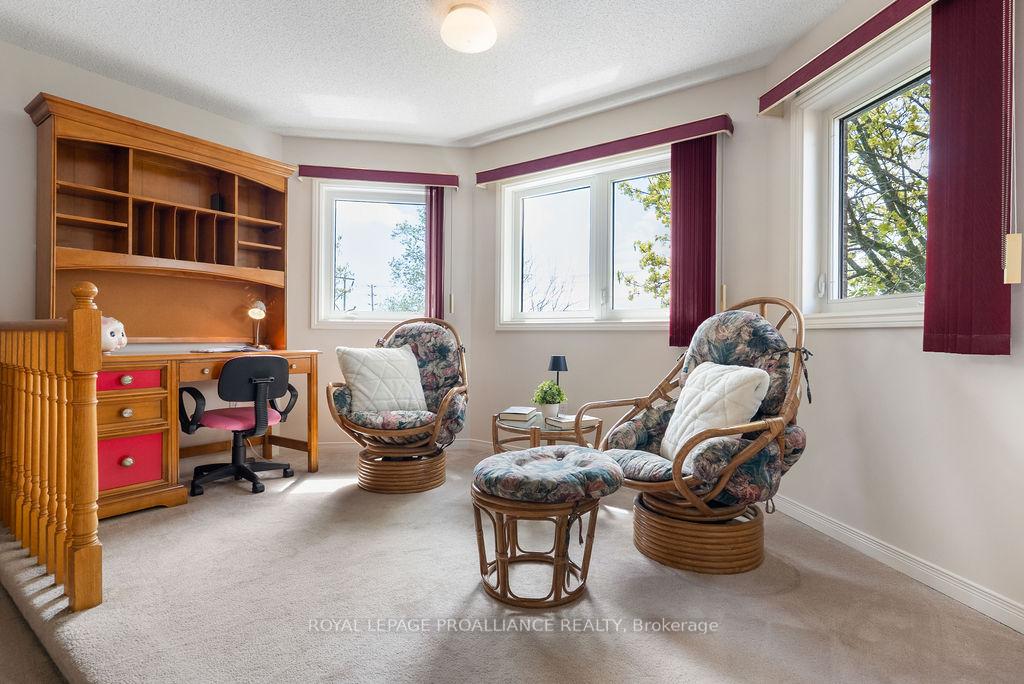 Photo 26 of 933 Ridge Valley Drive, Oshawa, Pinecrest — HOMEH
