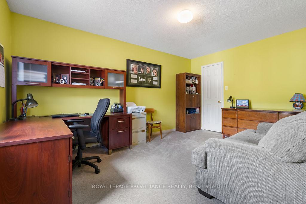 Photo 19 of 933 Ridge Valley Drive, Oshawa, Pinecrest — HOMEH