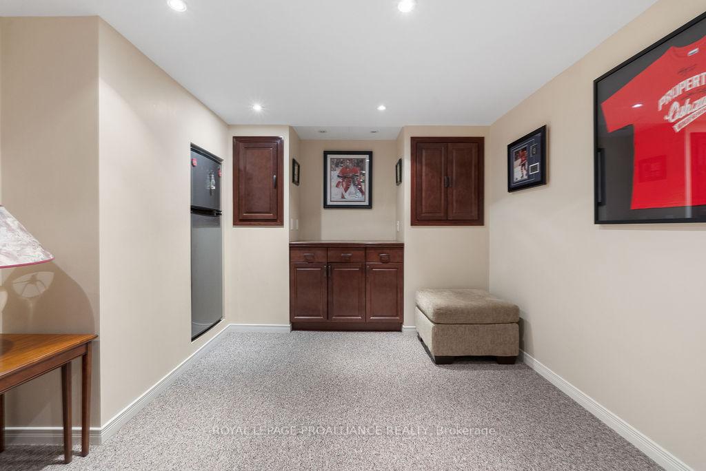 Photo 35 of 933 Ridge Valley Drive, Oshawa, Pinecrest — HOMEH