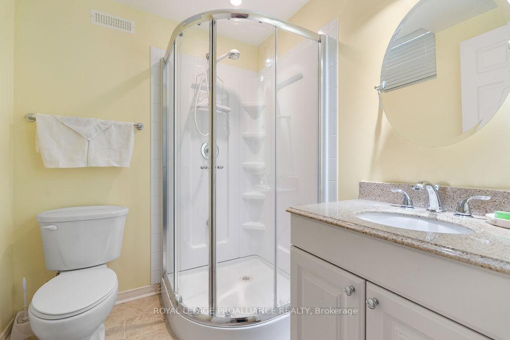Photo 28 of 933 Ridge Valley Drive, Oshawa, Pinecrest — HOMEH
