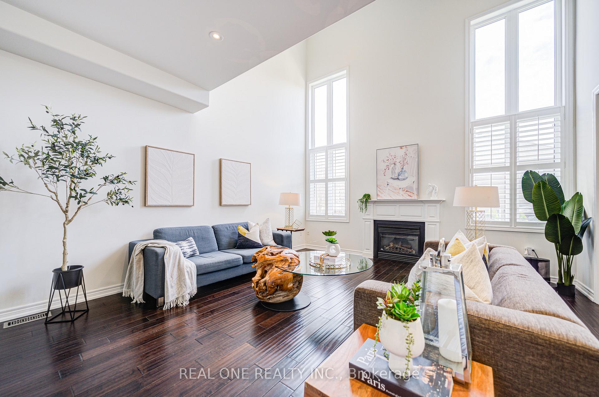 Photo 3 of 248 Raymond Road, Hamilton, Meadowlands — HOMEH