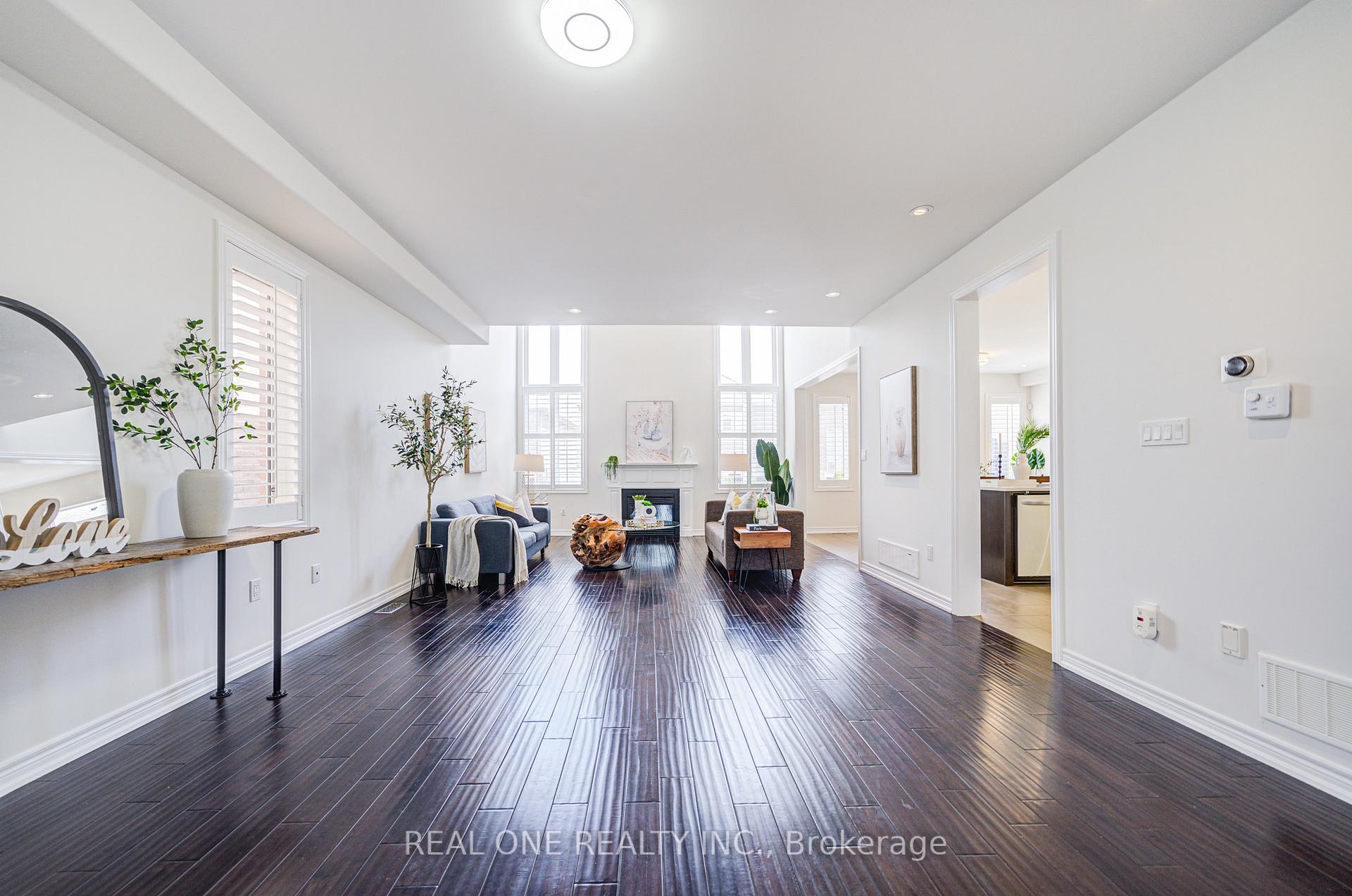 Photo 13 of 248 Raymond Road, Hamilton, Meadowlands — HOMEH