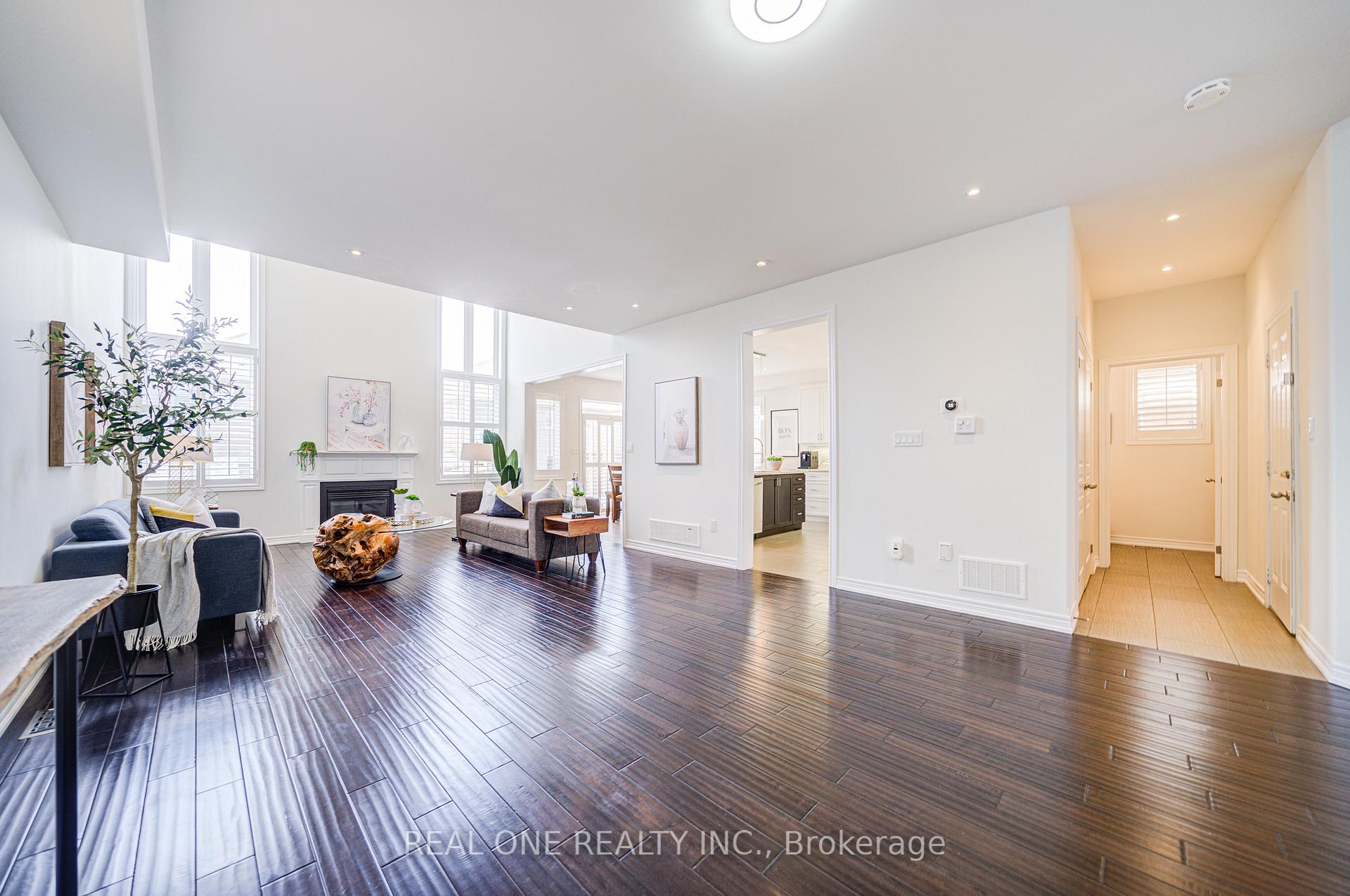 Photo 14 of 248 Raymond Road, Hamilton, Meadowlands — HOMEH