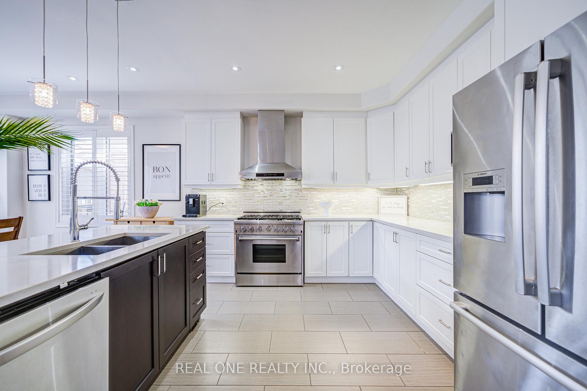 Photo 7 of 248 Raymond Road, Hamilton, Meadowlands — HOMEH