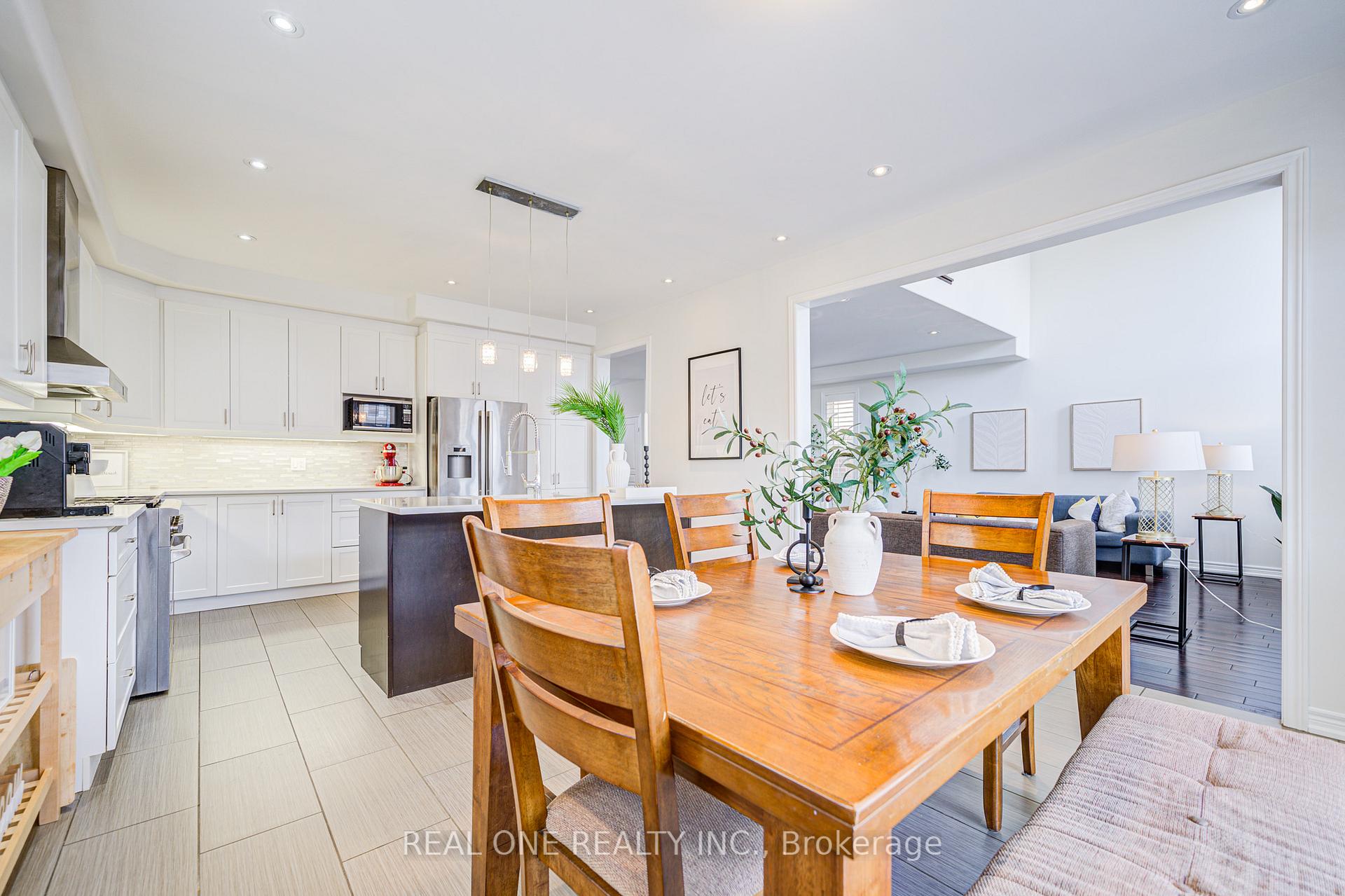 Photo 19 of 248 Raymond Road, Hamilton, Meadowlands — HOMEH