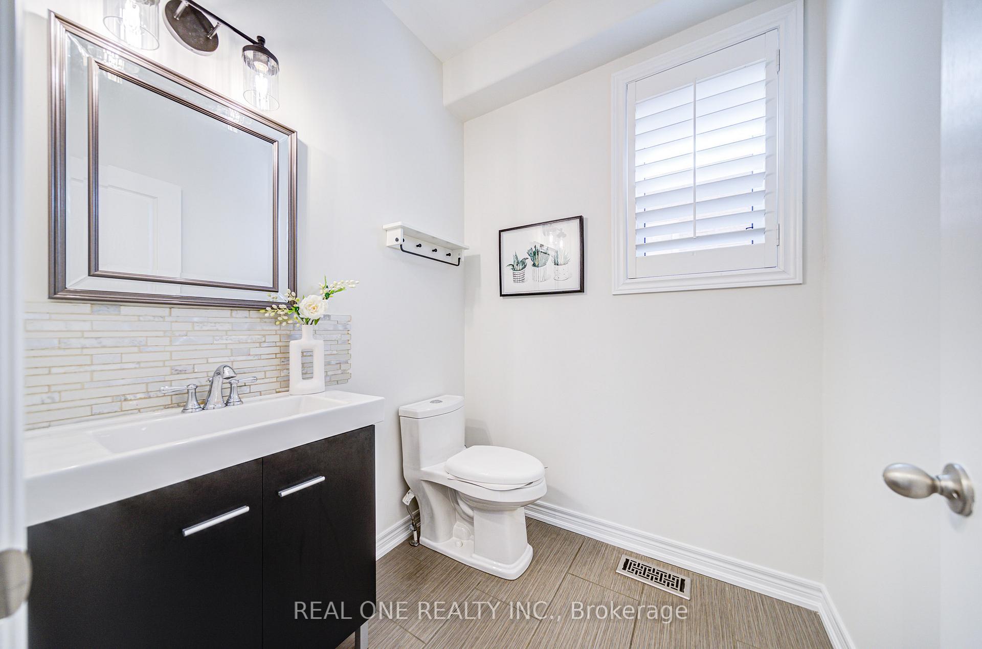 Photo 23 of 248 Raymond Road, Hamilton, Meadowlands — HOMEH