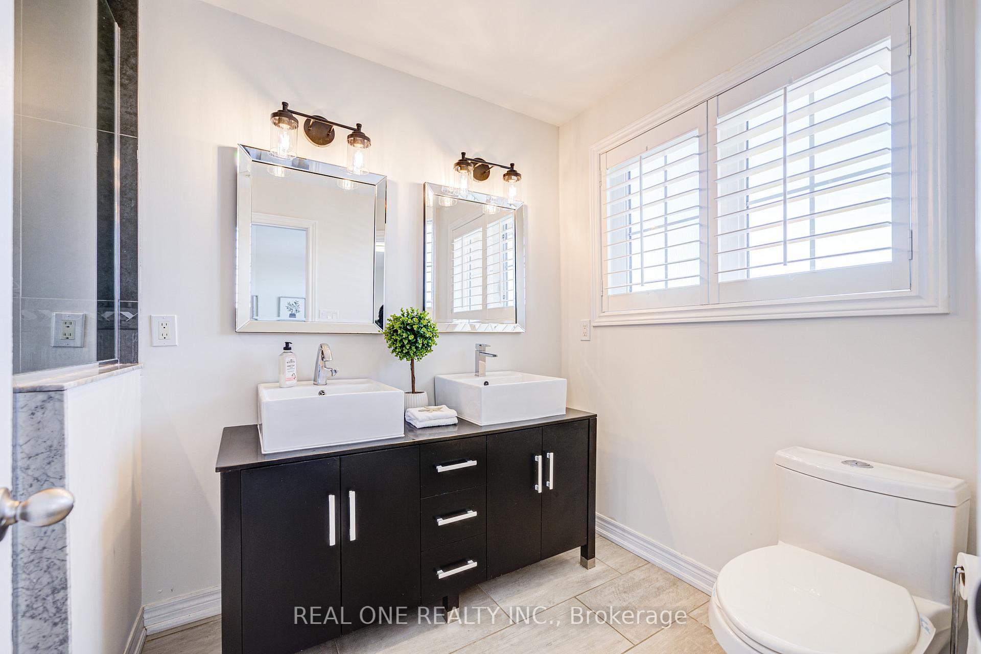 Photo 24 of 248 Raymond Road, Hamilton, Meadowlands — HOMEH