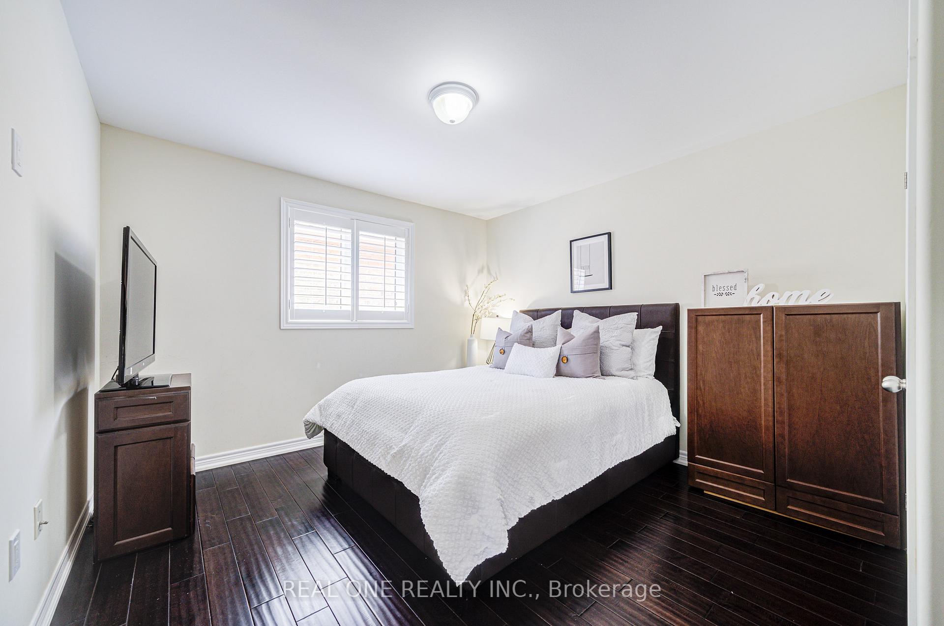 Photo 20 of 248 Raymond Road, Hamilton, Meadowlands — HOMEH
