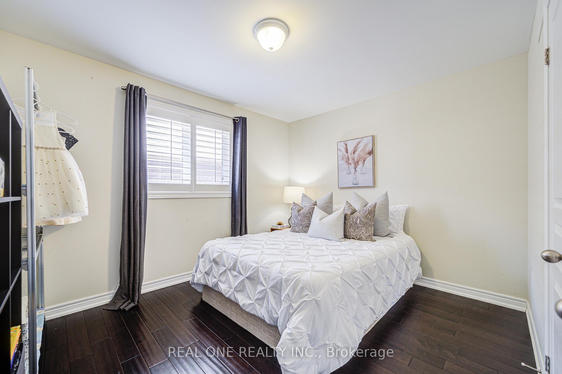 Photo 36 of 248 Raymond Road, Hamilton, Meadowlands — HOMEH