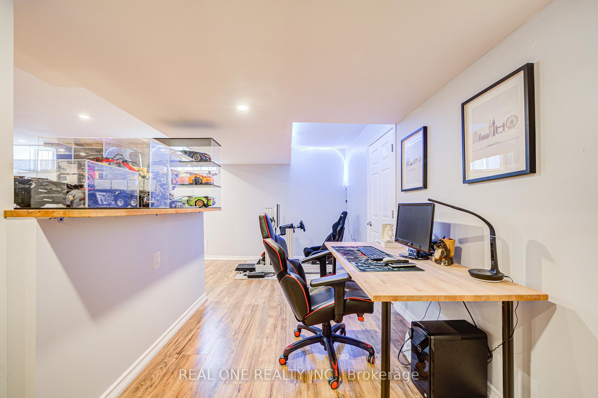 Photo 41 of 248 Raymond Road, Hamilton, Meadowlands — HOMEH