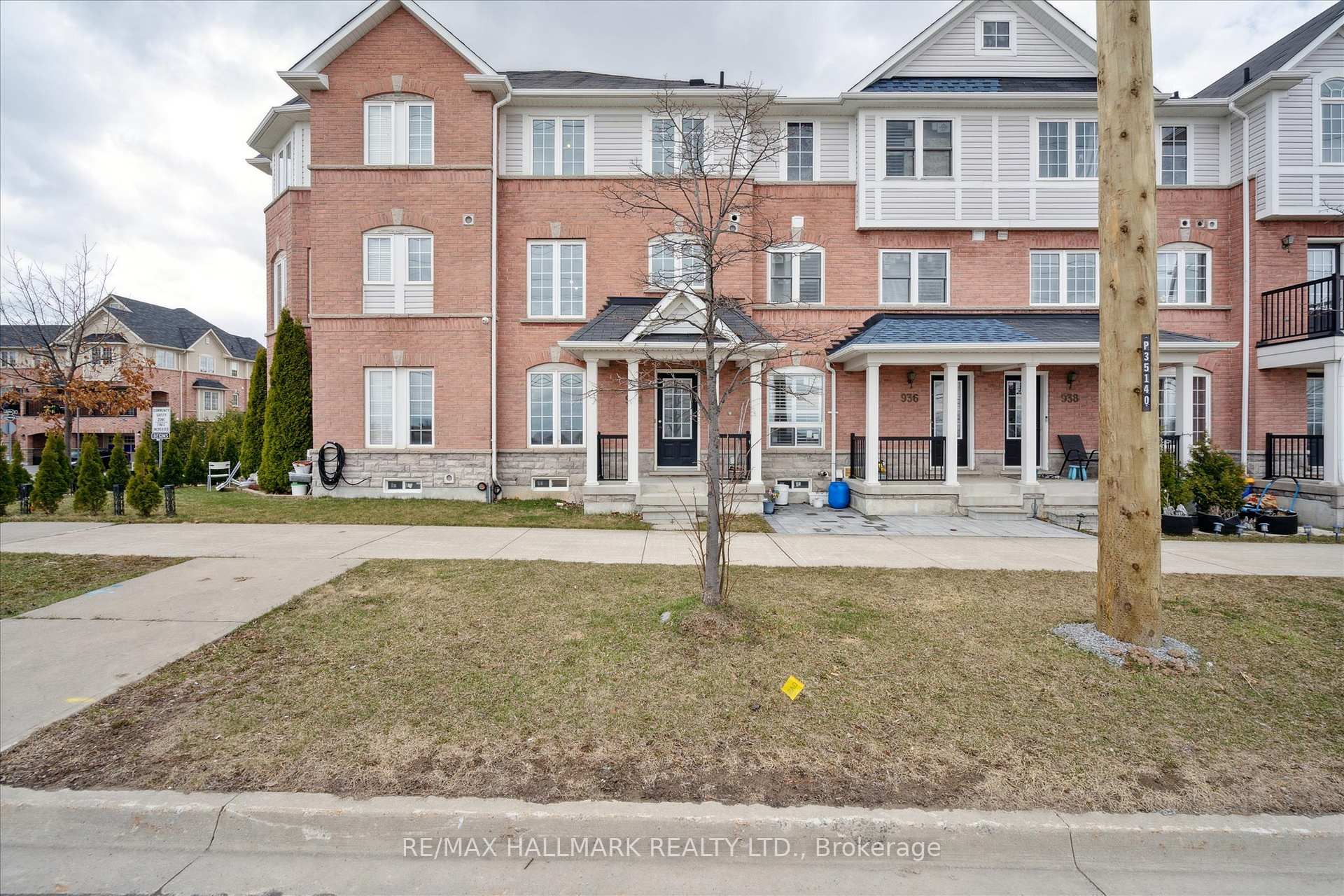 Photo 1 of 934 Audley Road N, Ajax, Central East — HOMEH