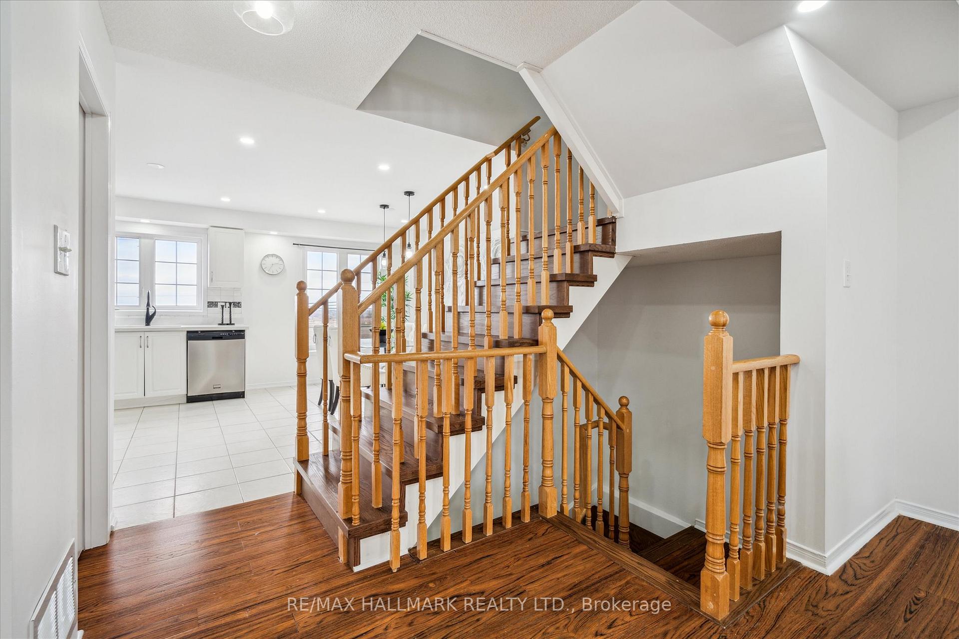 Photo 18 of 934 Audley Road N, Ajax, Central East — HOMEH