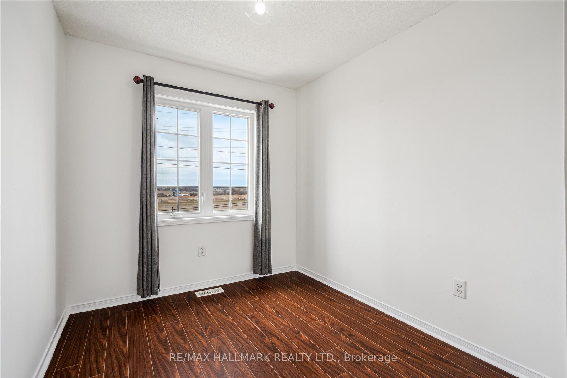 Photo 35 of 934 Audley Road N, Ajax, Central East — HOMEH