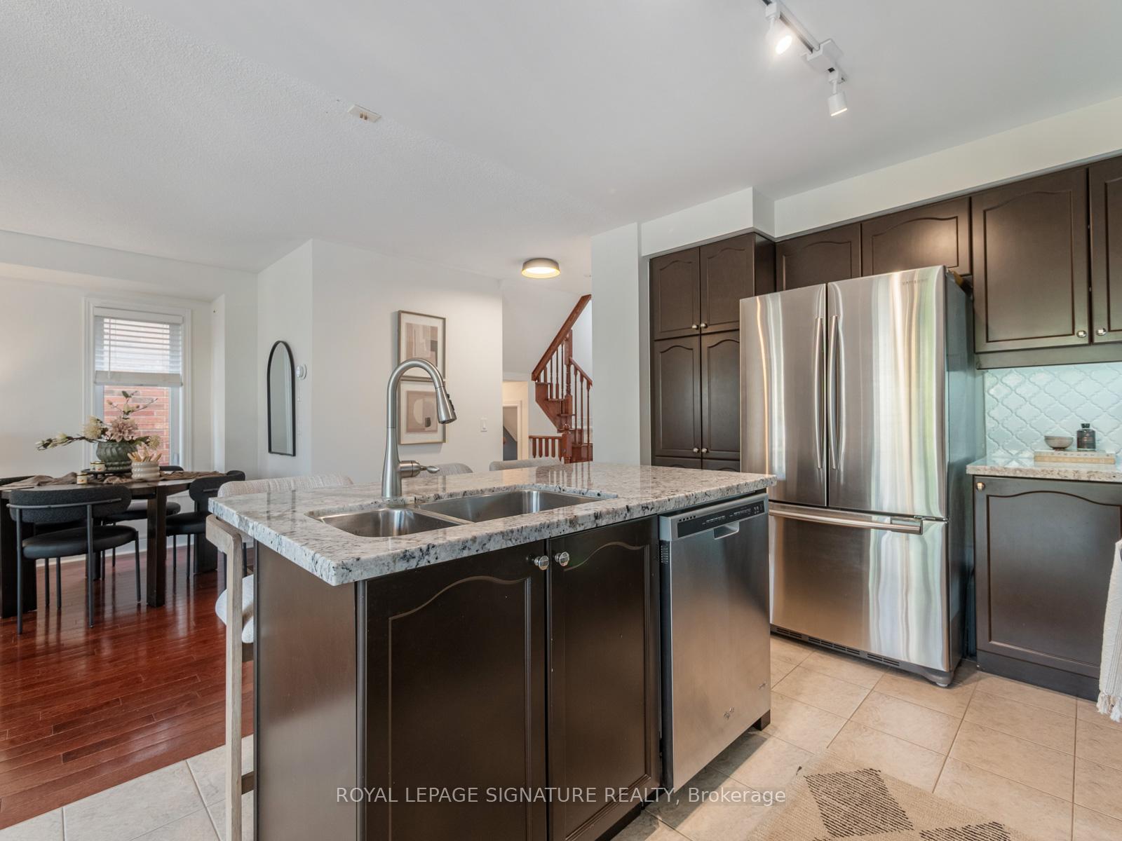 Photo 4 of 37 Dewell Crescent, Clarington, Courtice — HOMEH