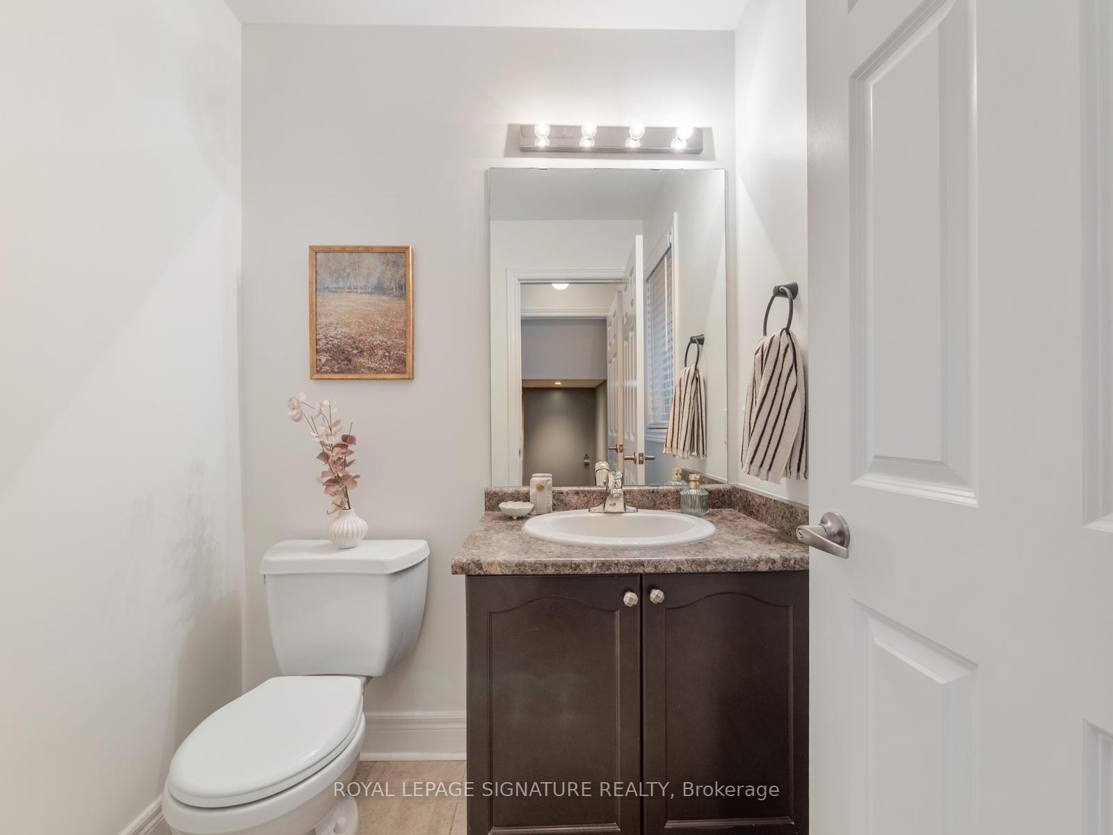 Photo 15 of 37 Dewell Crescent, Clarington, Courtice — HOMEH