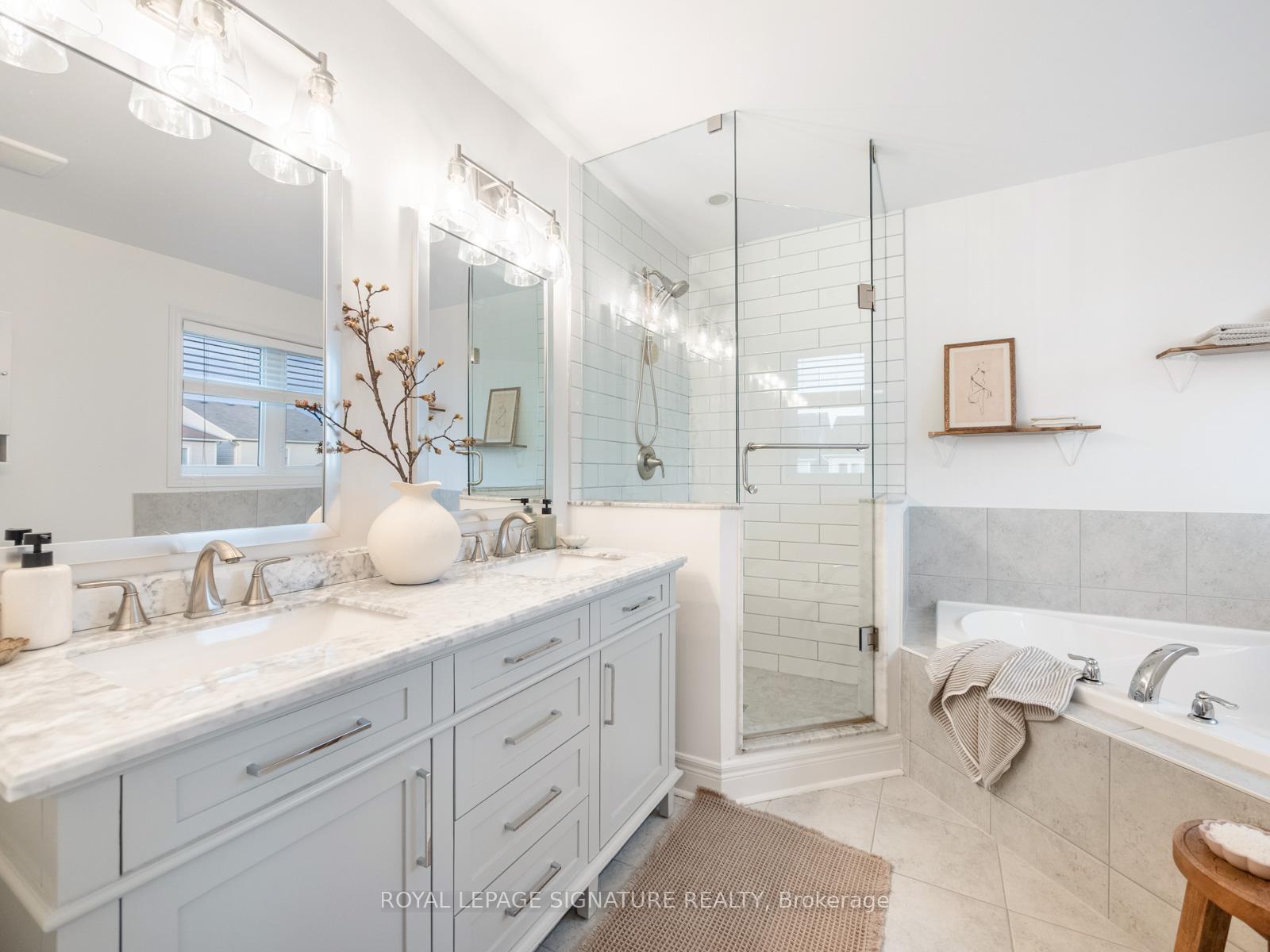 Photo 23 of 37 Dewell Crescent, Clarington, Courtice — HOMEH
