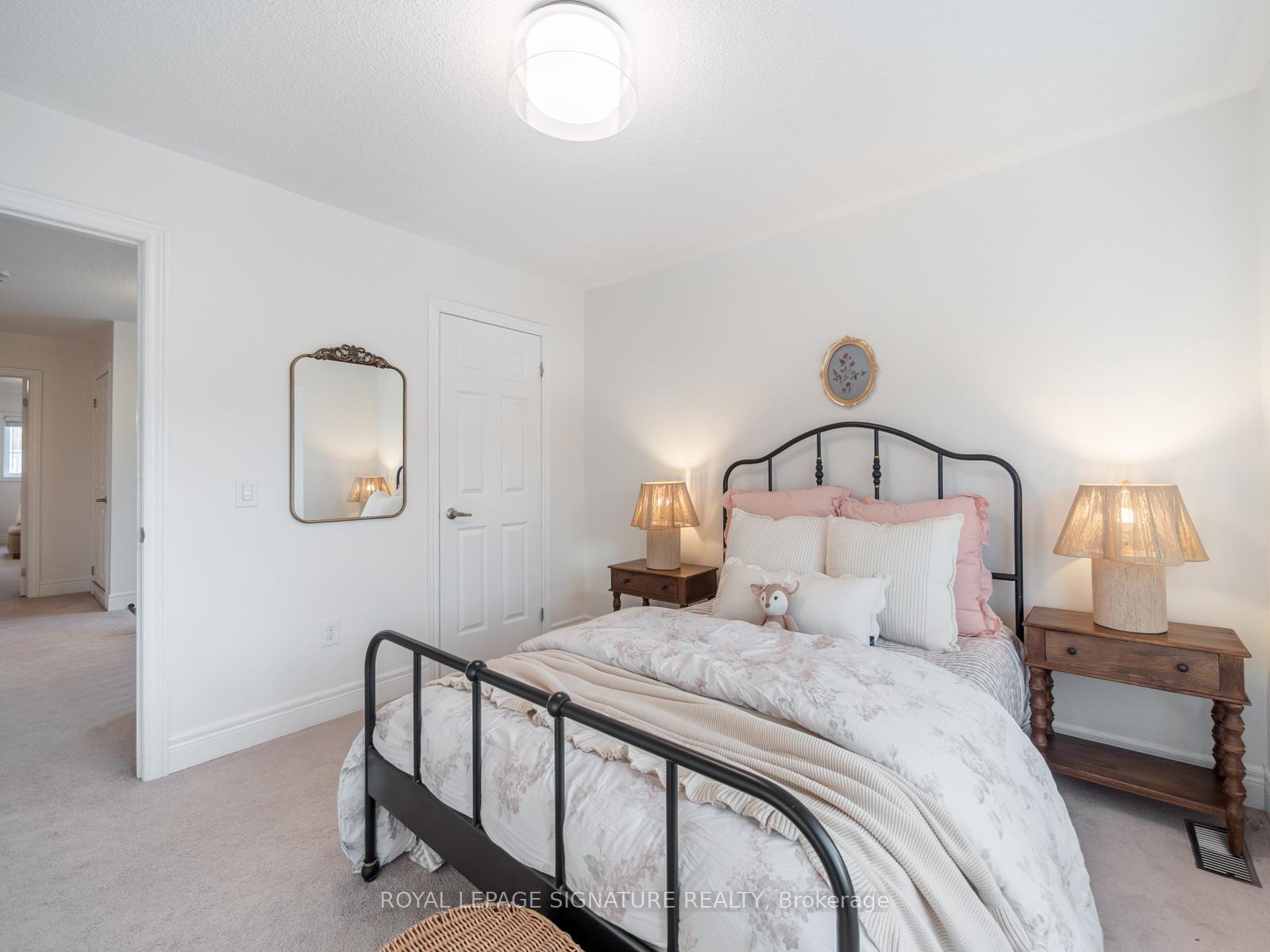 Photo 20 of 37 Dewell Crescent, Clarington, Courtice — HOMEH