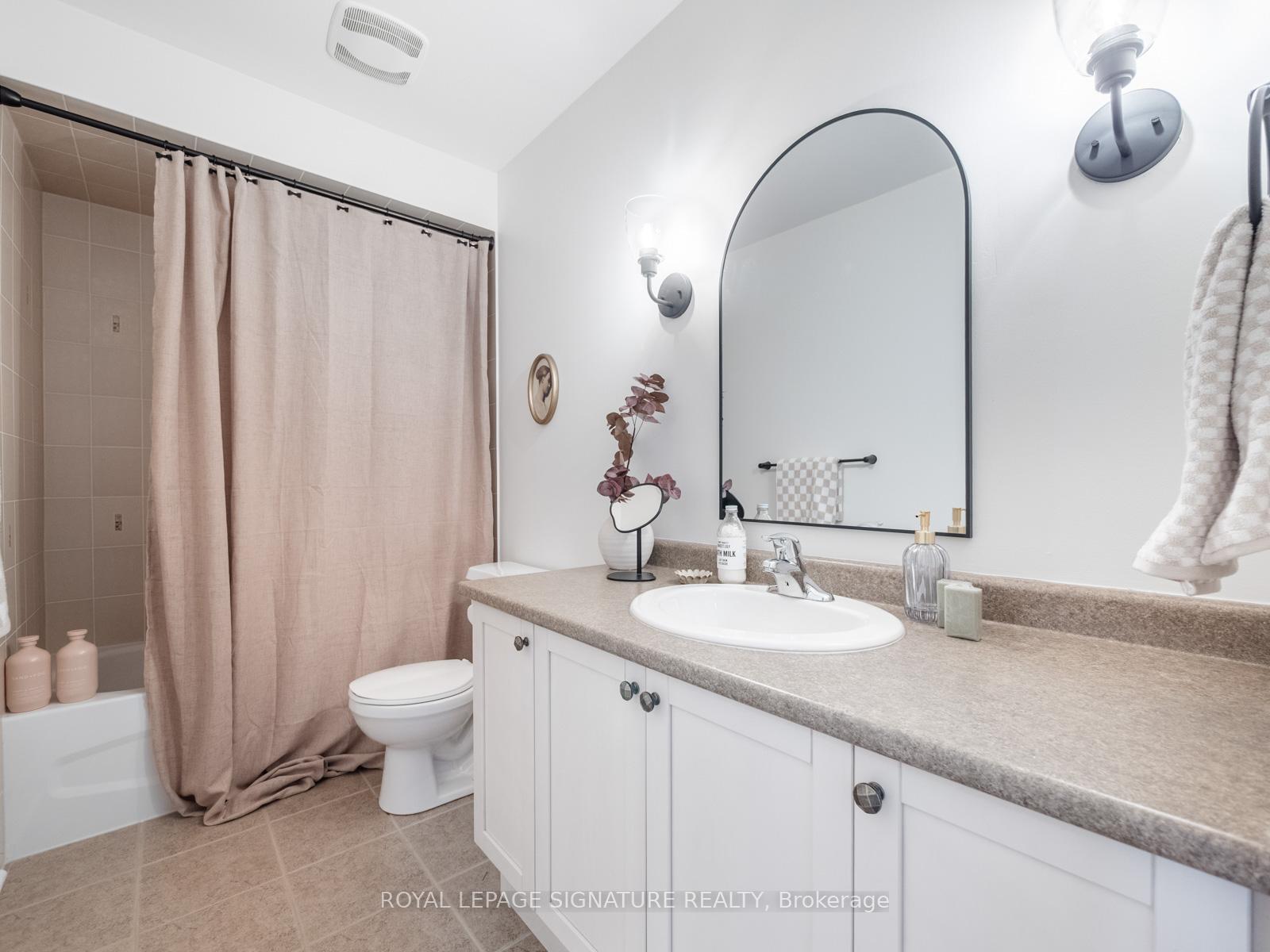 Photo 26 of 37 Dewell Crescent, Clarington, Courtice — HOMEH