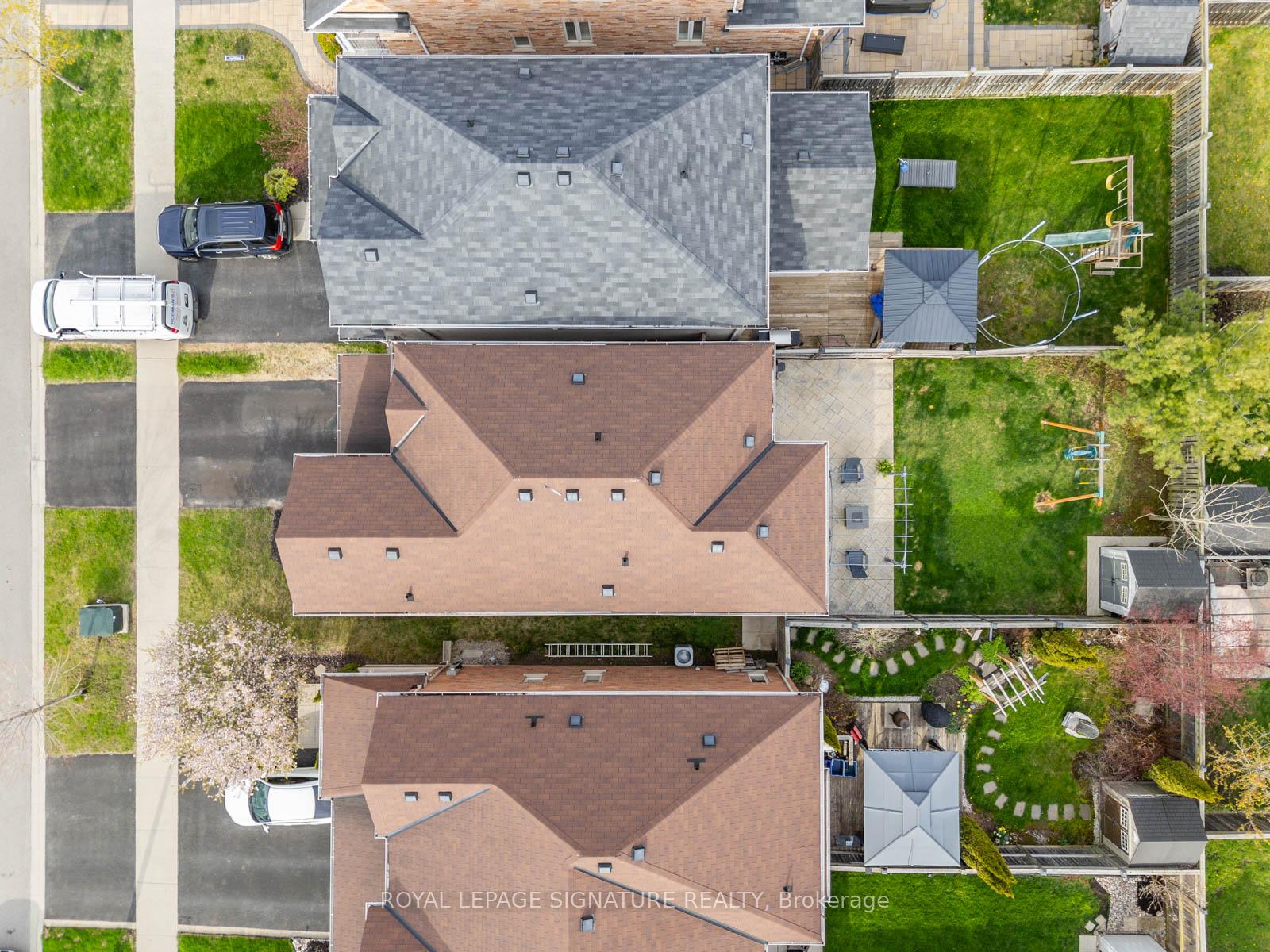 Photo 29 of 37 Dewell Crescent, Clarington, Courtice — HOMEH