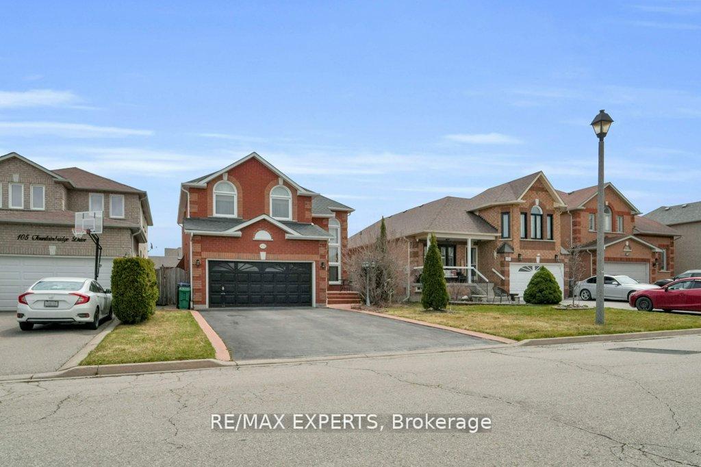 Photo 5 of 103 Fountainbridge Drive, Caledon, Bolton East — HOMEH
