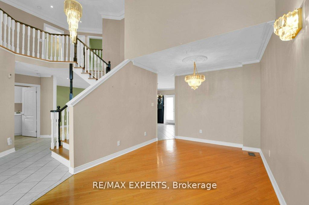 Photo 33 of 103 Fountainbridge Drive, Caledon, Bolton East — HOMEH