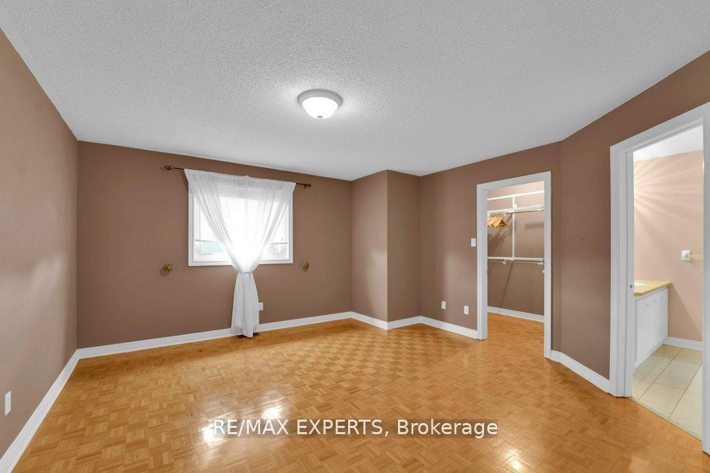 Photo 15 of 103 Fountainbridge Drive, Caledon, Bolton East — HOMEH