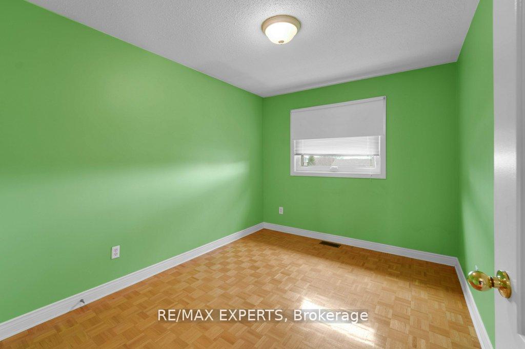 Photo 30 of 103 Fountainbridge Drive, Caledon, Bolton East — HOMEH