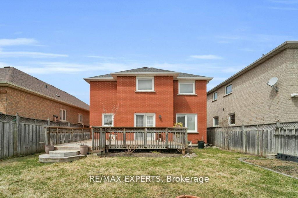 Photo 47 of 103 Fountainbridge Drive, Caledon, Bolton East — HOMEH
