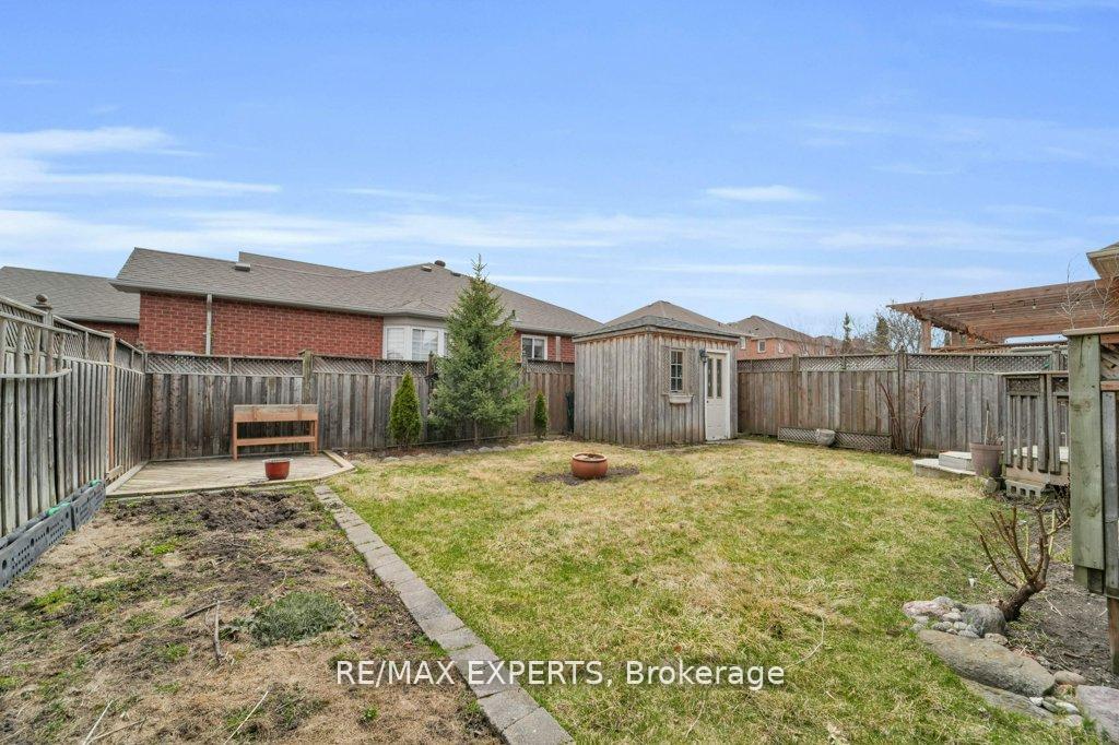 Photo 39 of 103 Fountainbridge Drive, Caledon, Bolton East — HOMEH