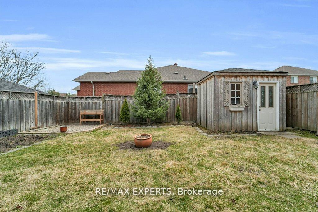 Photo 42 of 103 Fountainbridge Drive, Caledon, Bolton East — HOMEH