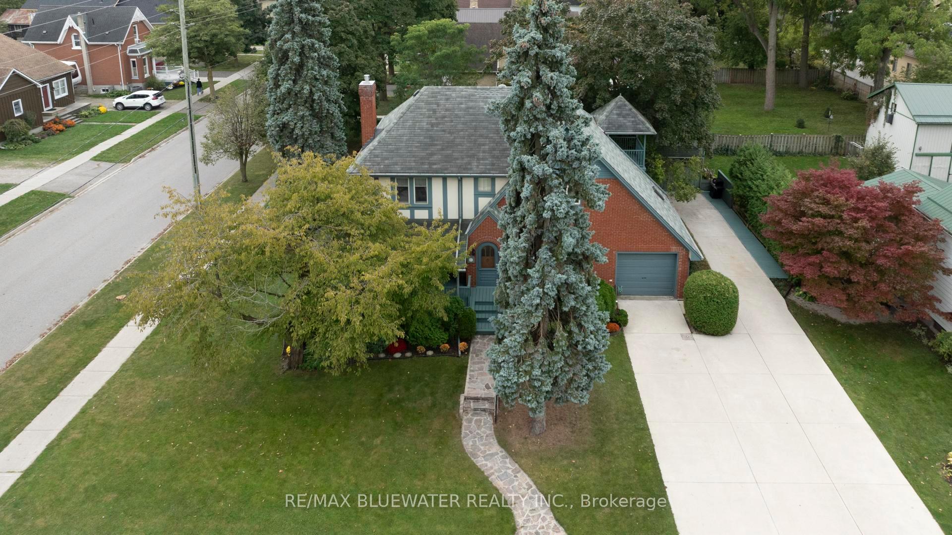 Photo 7 of 27 Victoria Street E, South Huron, Exeter — HOMEH