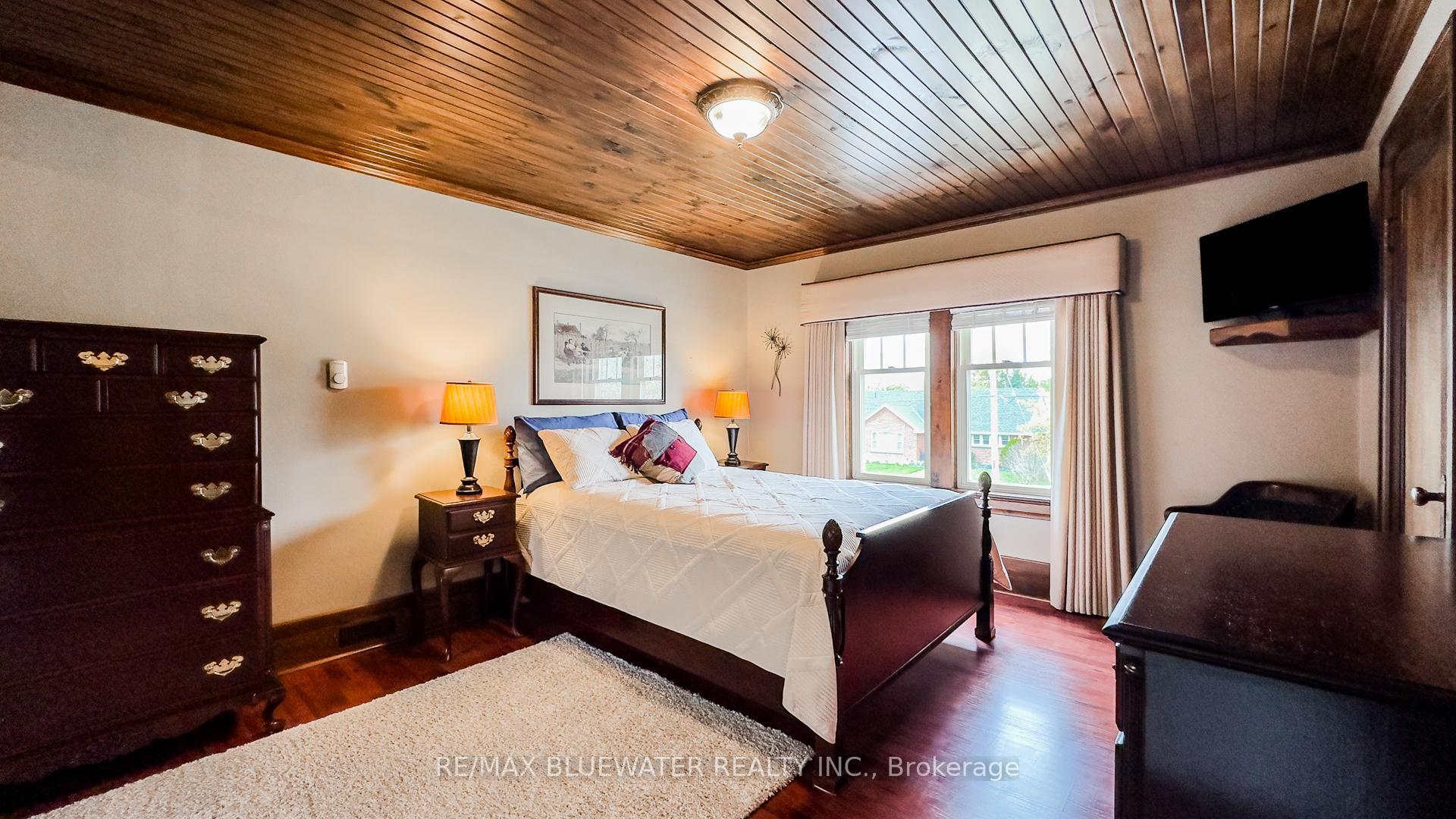 Photo 20 of 27 Victoria Street E, South Huron, Exeter — HOMEH