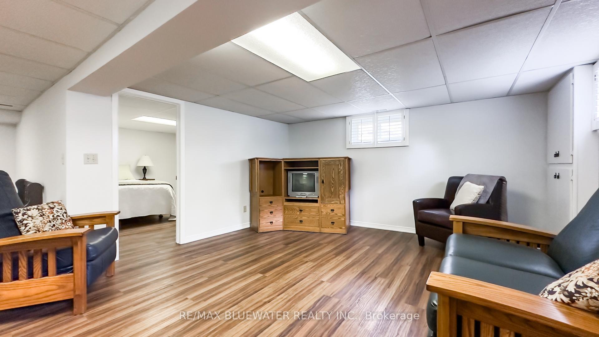 Photo 35 of 27 Victoria Street E, South Huron, Exeter — HOMEH