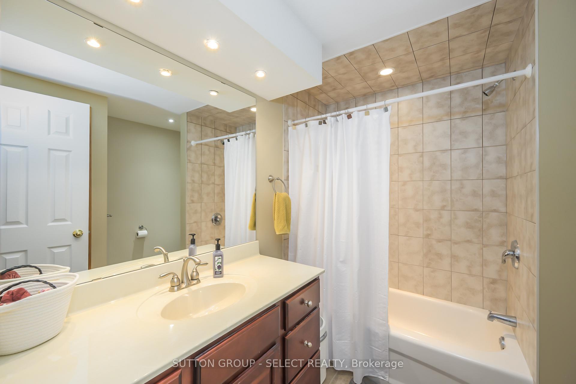 Photo 34 of 67 Thames Street, Middlesex Centre, Delaware Town — HOMEH