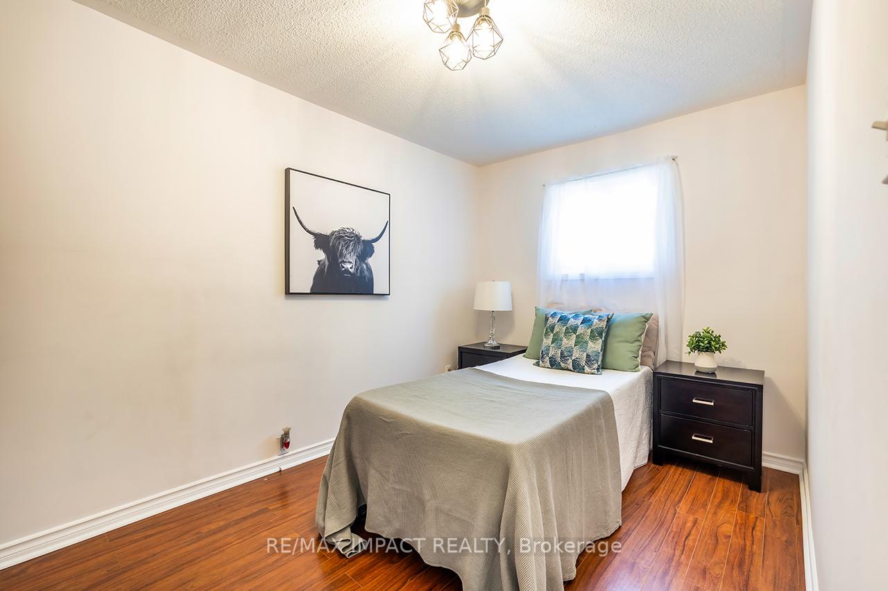 Photo 4 of 211 James Street, Oshawa, Central — HOMEH
