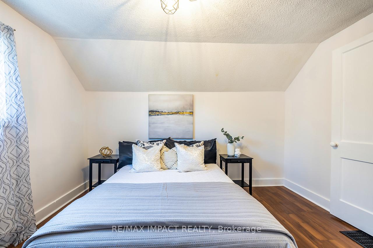 Photo 10 of 211 James Street, Oshawa, Central — HOMEH