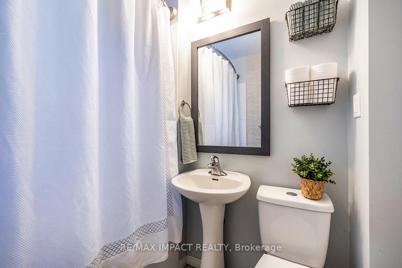 Photo 9 of 211 James Street, Oshawa, Central — HOMEH
