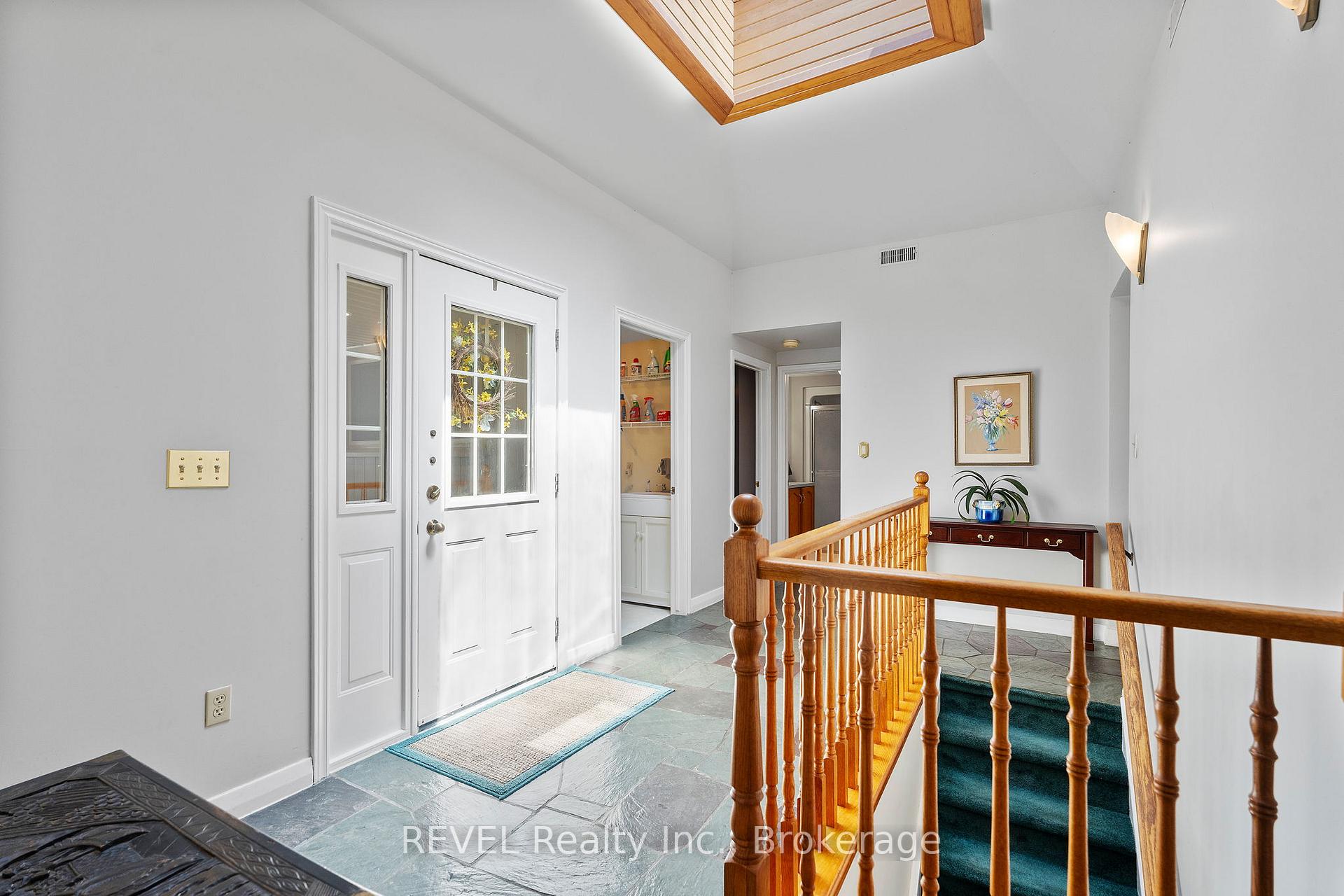 Photo 5 of 4 Lee Ann Place, St. Catharines, Vine/Linwell — HOMEH