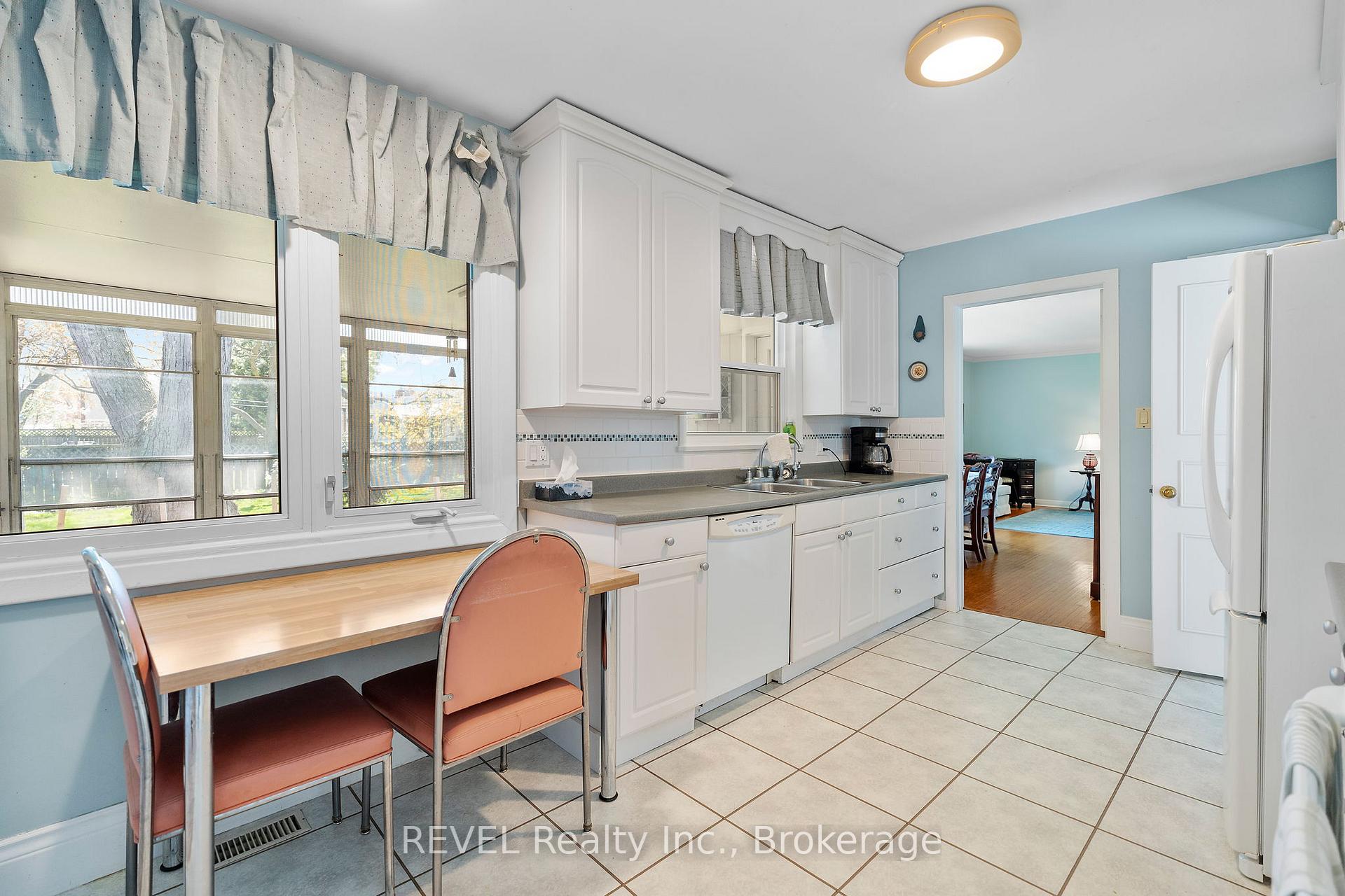 Photo 27 of 4 Lee Ann Place, St. Catharines, Vine/Linwell — HOMEH