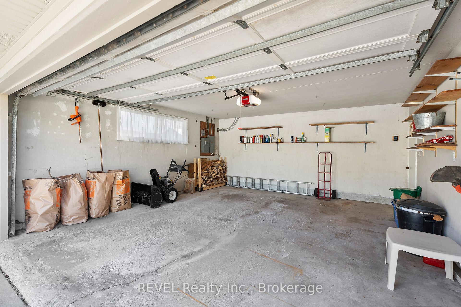 Photo 36 of 4 Lee Ann Place, St. Catharines, Vine/Linwell — HOMEH
