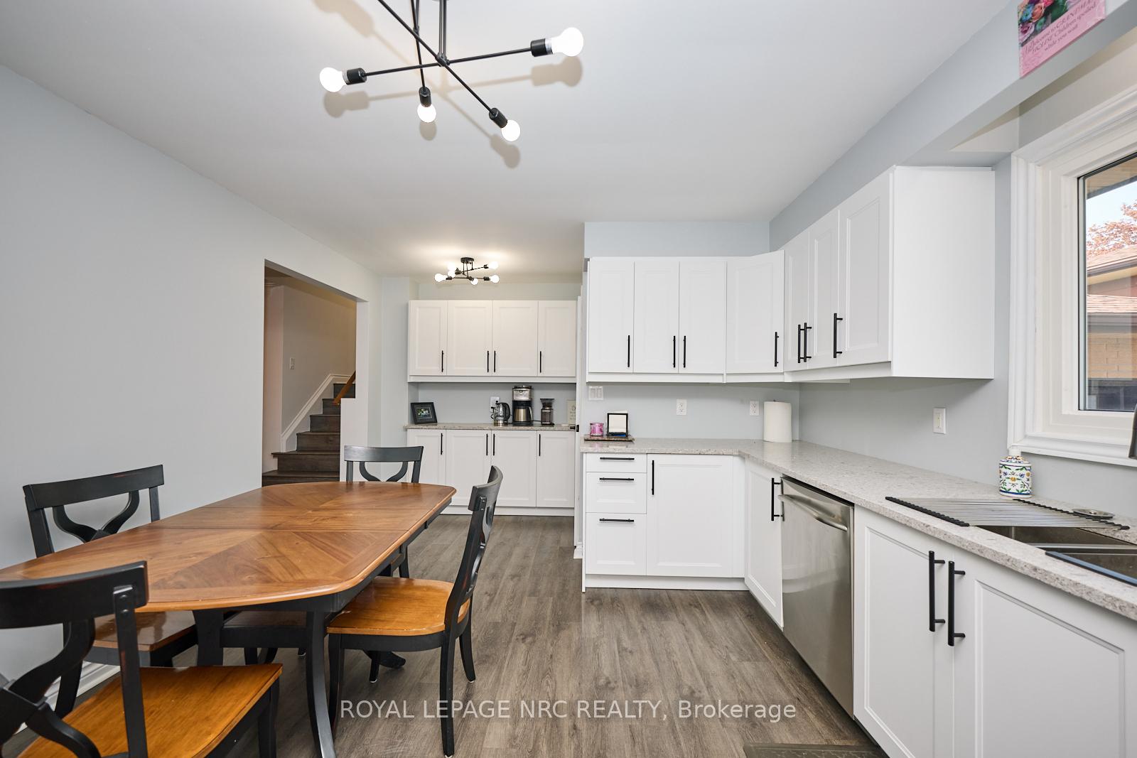 Photo 3 of 5995 Eldorado Avenue, Niagara Falls, West Wood — HOMEH